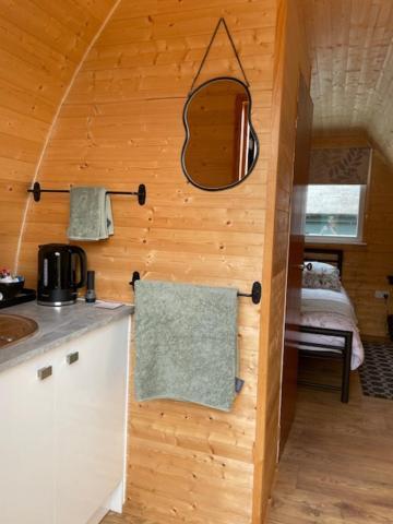 Ferienwohnung Arch Pod & Hot Tub Carndonagh Exterior foto